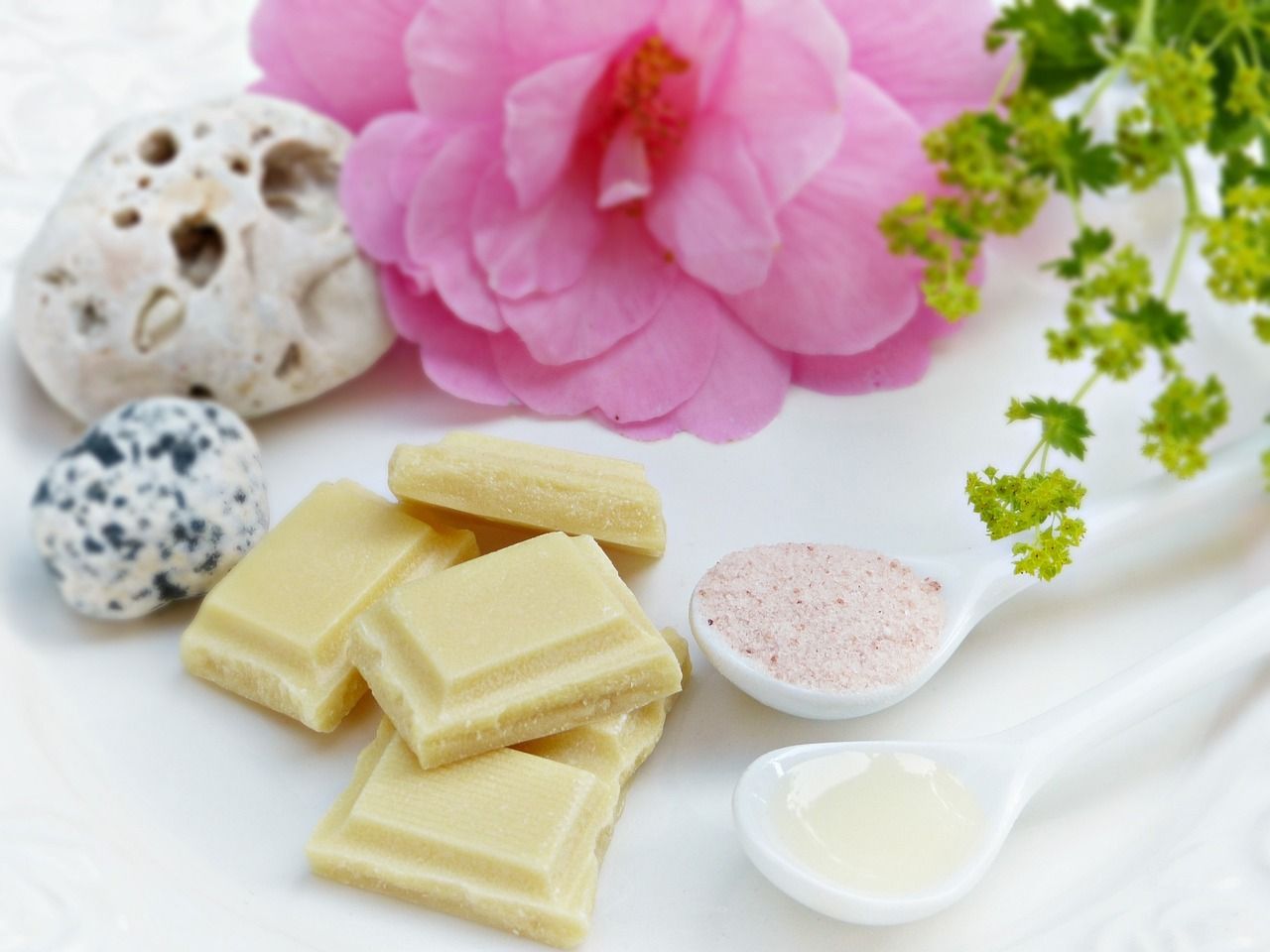Czy naturalny peeling do twarzy jest dla każdego? Sprawdzamy!